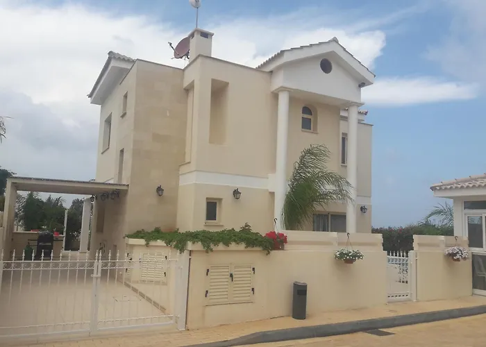 Anthorina Villa 8